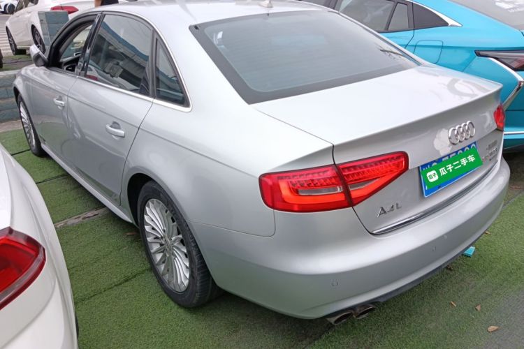 奥迪A4L 2015款 35 TFSI 自动舒适型车身外观4