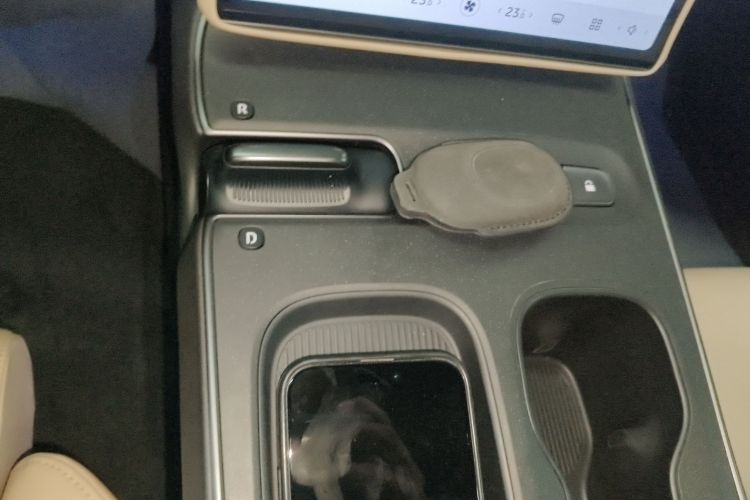 蔚来ET5 2022款 75kWh中控内饰18