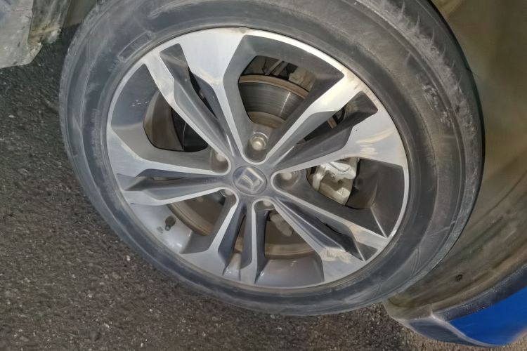 纳智捷 优6 SUV 2017款 1.8T 时尚升级型车身外观10