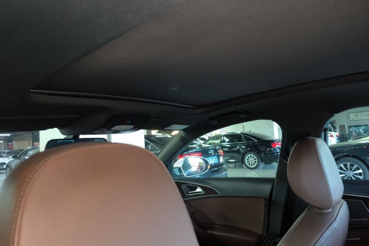 奥迪A6L 2018款 30周年年型 45 TFSI quattro 运动型中控内饰22