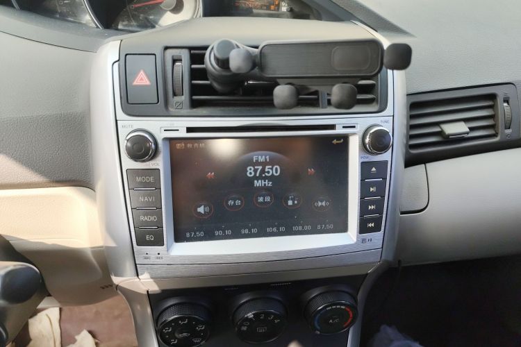 丰田 逸致 2014款 星耀 180E CVT精英版中控内饰16