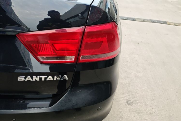 大众 桑塔纳 2013款 1.4L 手动风尚版车身外观9