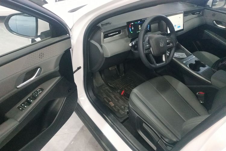 比亚迪 秦PLUS 2025款 DM-i 智驾版 128KM进取型中控内饰20