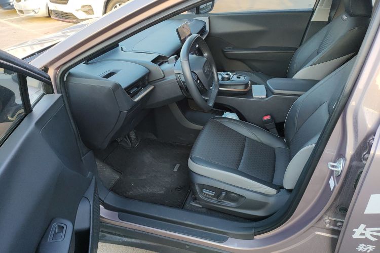 丰田bZ3 2023款 616km 长续航Premium中控内饰20