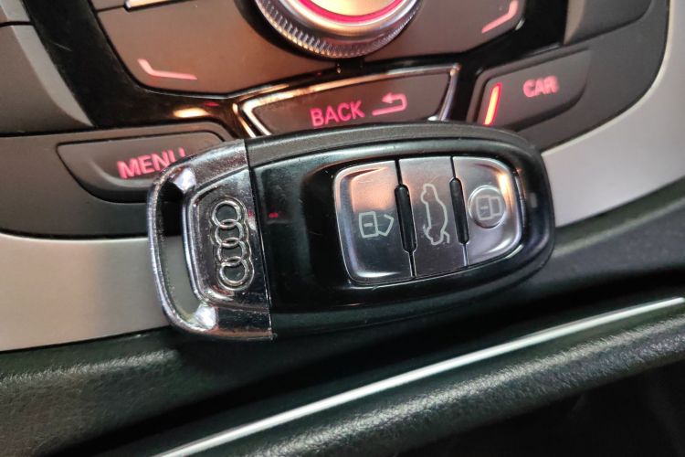 奥迪A7 2014款 35 FSI quattro 技术型中控内饰11