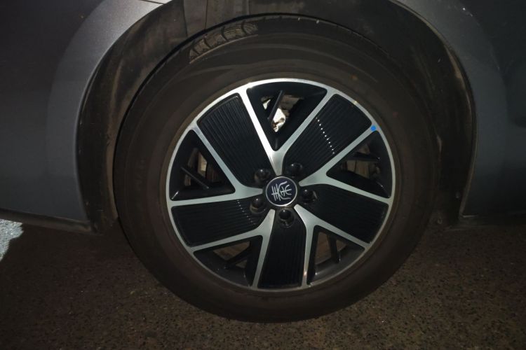 比亚迪 秦L 2024款 DM-i 120KM超越型车身外观6008