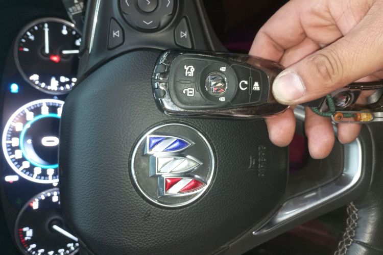 别克 昂科威 2021款 532T 两驱精英型中控内饰11