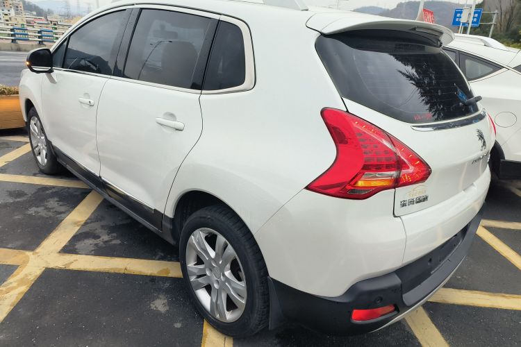 标致3008 2015款 1.6THP 自动经典版车身外观4