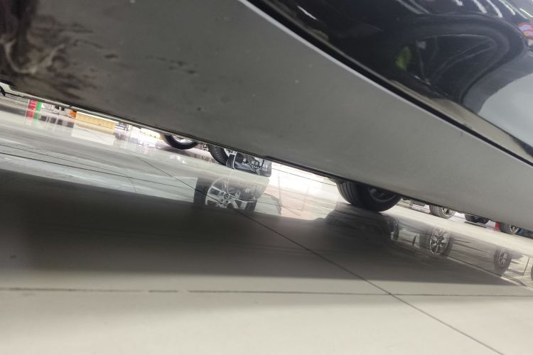 特斯拉 Model Y 2022款 改款 后轮驱动版局部细节9002