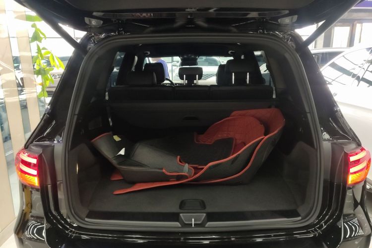 奔驰GLB 2024款 改款 GLB 220 动感型局部细节23