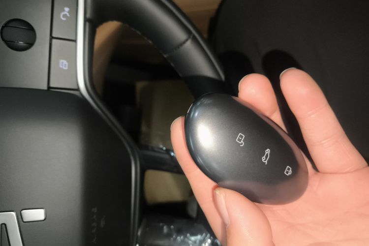 飞凡汽车 飞凡R7 2025款 长续版中控内饰7001