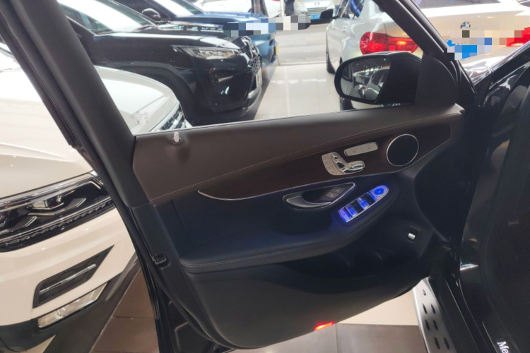 奔驰GLC 2021款 GLC 260 L 4MATIC 豪华型中控内饰7007