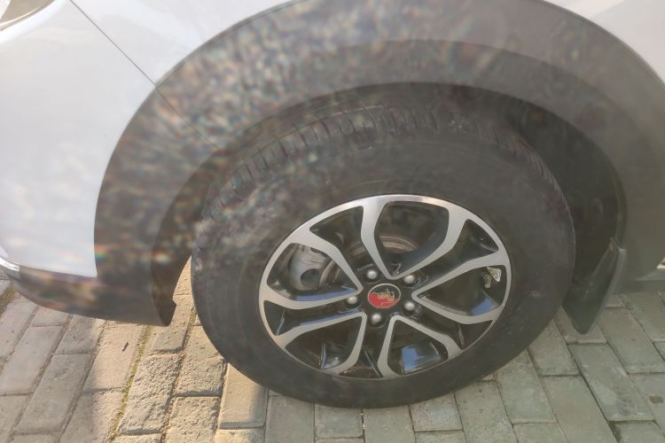 东风风行 景逸X3 2017款 1.6L CVT豪华型车身外观6007