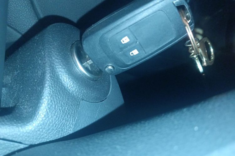 别克 昂科拉 2015款 1.4T 自动两驱都市精英型中控内饰11