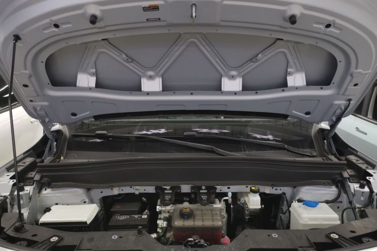 零跑汽车 零跑B10 2025款 510舒享版机舱底盘24