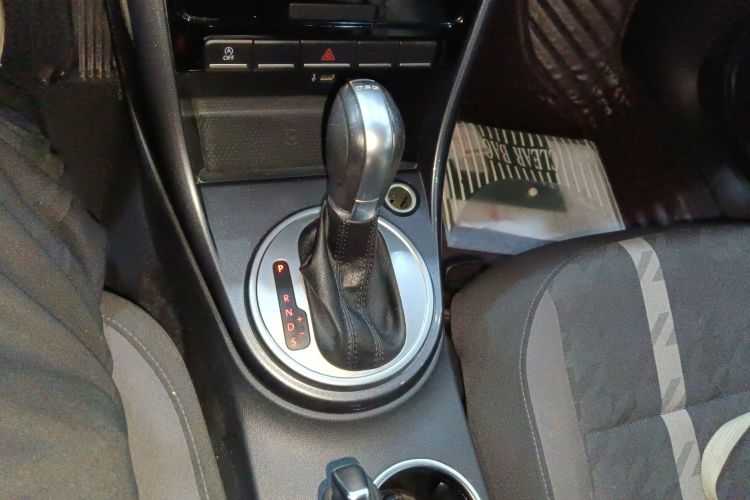 大众 甲壳虫 2018款 180TSI 宜乐型中控内饰18