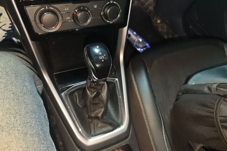 大众 途铠 2019款 280TSI DSG舒适版局部细节18