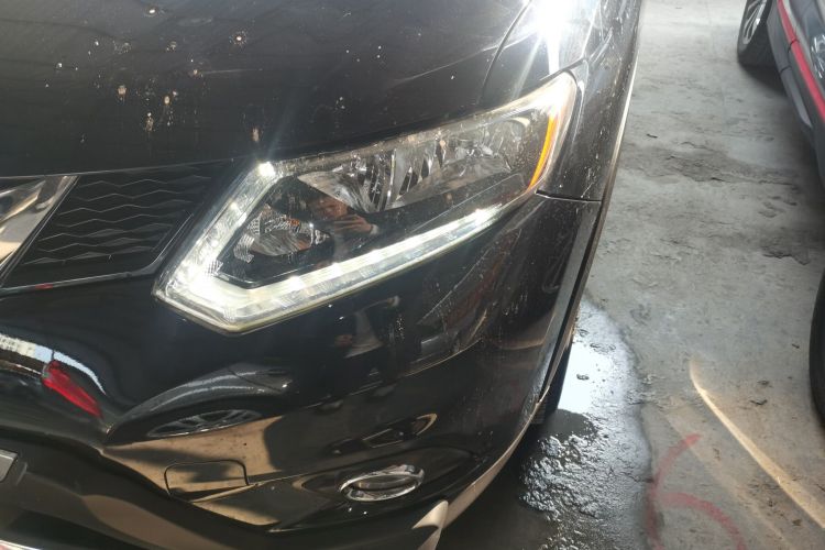 日产 奇骏 2015款 2.0L CVT舒适MAX版 2WD局部细节36