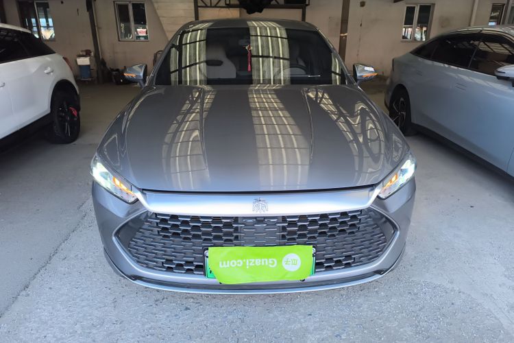 比亚迪 秦PLUS 2024款 荣耀版 DM-i 55KM领先型车身外观2