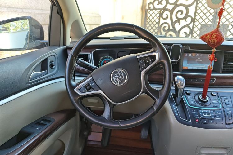 别克GL8 2014款 3.0L GT豪华商务豪雅版局部细节13