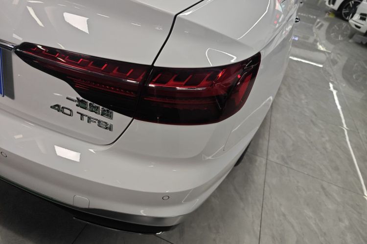 奥迪A4L 2024款 40 TFSI 时尚动感型车身外观9