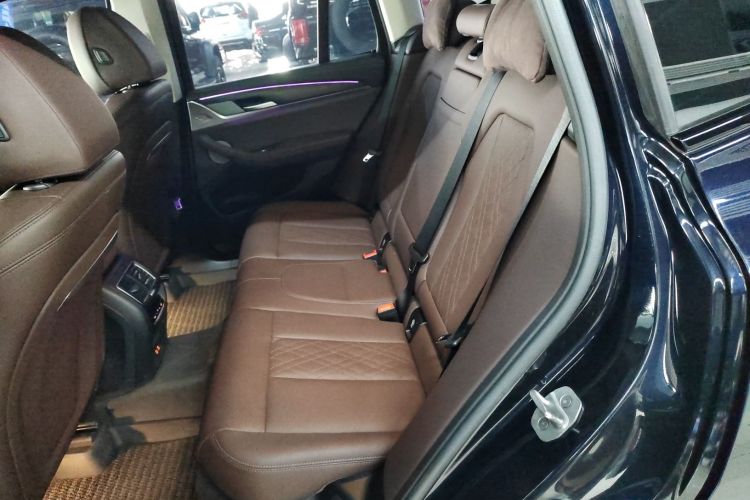 宝马X3 2023款 xDrive30i 领先型 M曜夜套装中控内饰21