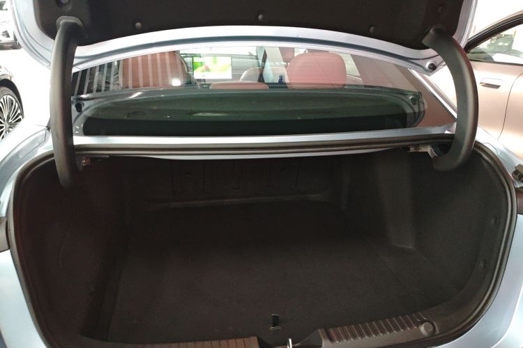 吉利银河 银河L6 2025款 EM-i 140km 星舰版机舱底盘23