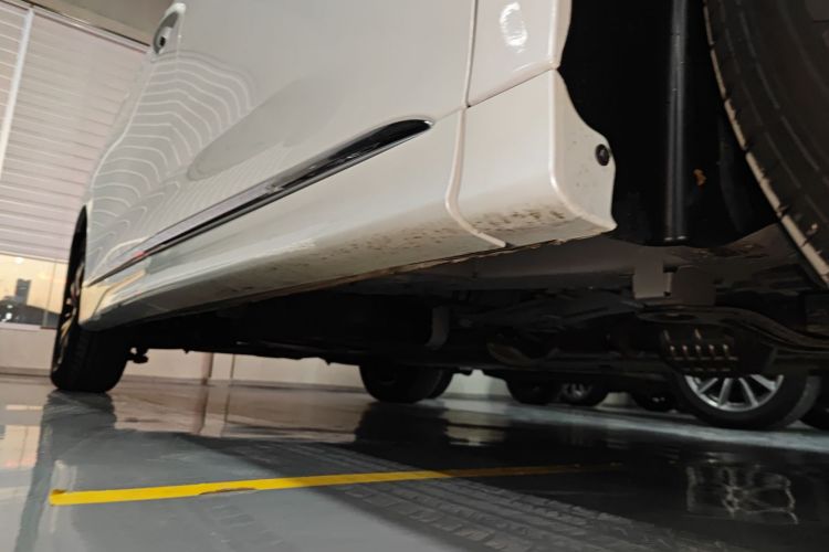 广汽传祺 传祺M8 2024款 领秀系列 390T 豪华版局部细节9001