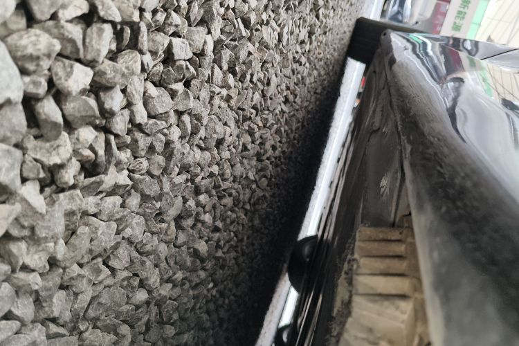 宝马3系 2024款 325i M运动曜夜套装局部细节9002