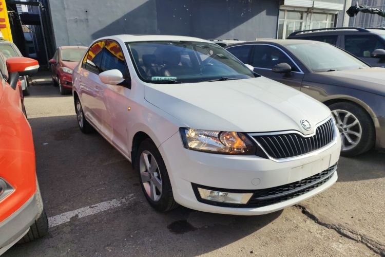 斯柯达 昕锐 2015款 1.6L 手动智选型车身外观3