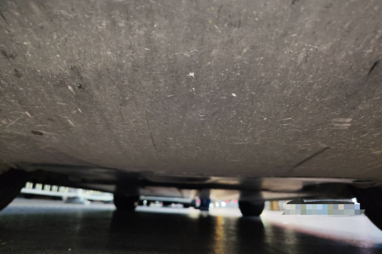 特斯拉 Model Y 2021款 长续航全轮驱动版局部细节9005