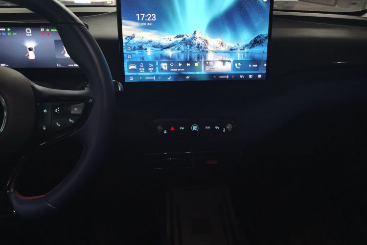 比亚迪 海鸥 2025款 智驾版 305km 自由版中控内饰16