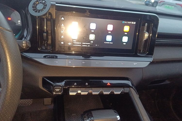 宝骏Valli 2021款 1.5T 大理天空 CVT尊享型中控内饰16