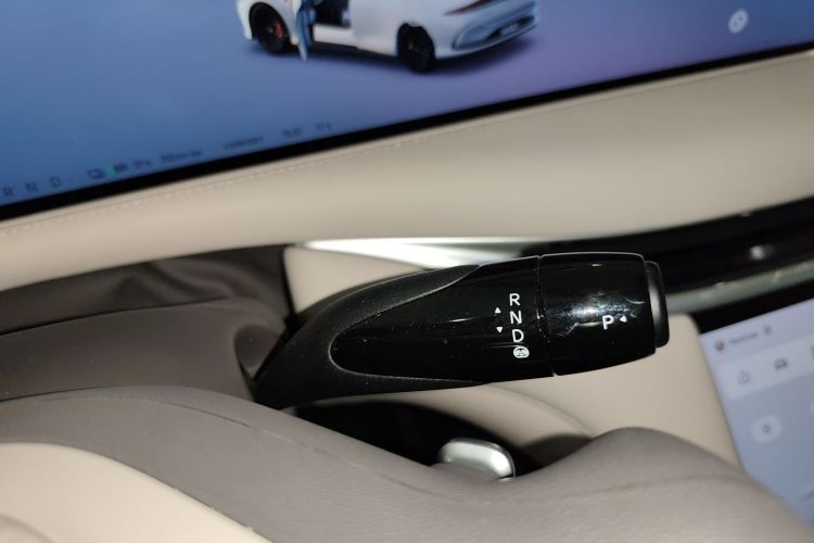 智己汽车 智己L6 2024款 Max 长续航版局部细节18