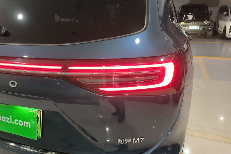 鸿蒙智行 问界M7 2024款 1.5T 智驾四驱Ultra版 6座车身外观6006