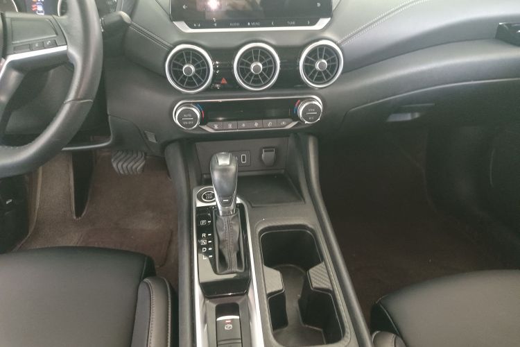 日产 轩逸 2022款 1.6L XL CVT悦享版中控内饰18