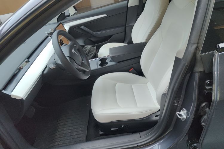 特斯拉 Model 3 2021款 标准续航后驱升级版中控内饰19