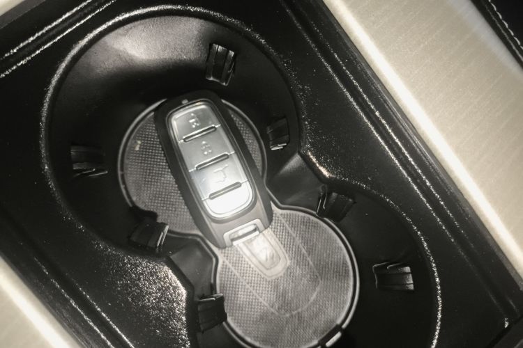 吉利汽车 博越 2018款 1.8TD 自动两驱智雅型中控内饰7001