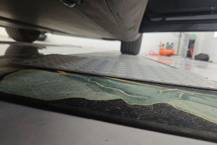 特斯拉 Model Y 2025款 长续航全轮驱动 首发版局部细节9001