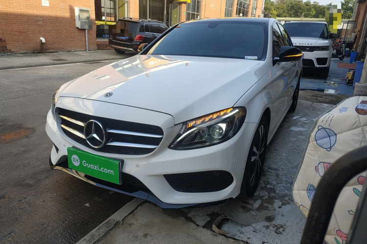 奔驰C级 2018款 C 200 运动版车身外观1