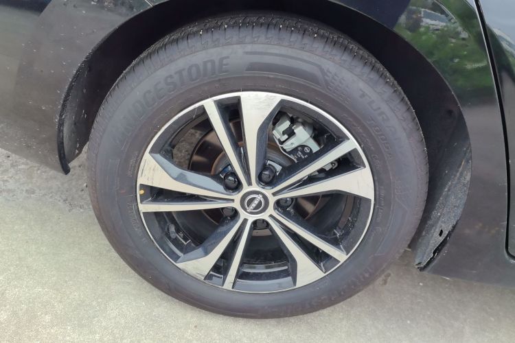 日产 轩逸 2023款 改款 1.6L CVT悦享版车身外观6006