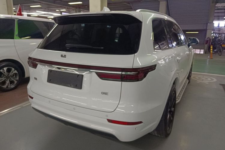 理想汽车 理想ONE 2020款 增程6座版车身外观7
