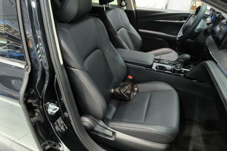 丰田 凯美瑞 2024款 2.0E 精英版局部细节41