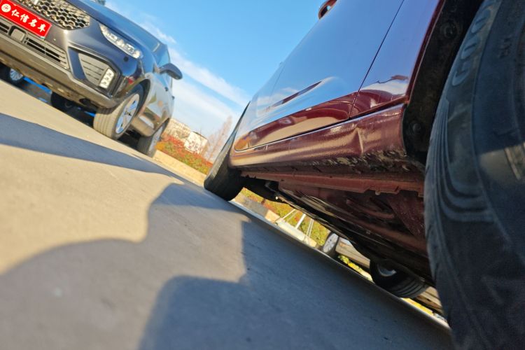 别克 君威 2017款 20T 精英型局部细节9001