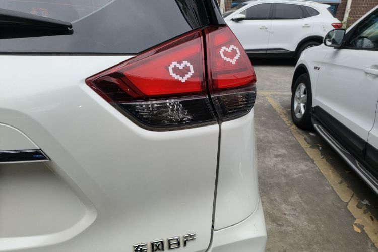 日产 奇骏 2021款 2.5L CVT 4WD XL ITS豪华领航版车身外观9