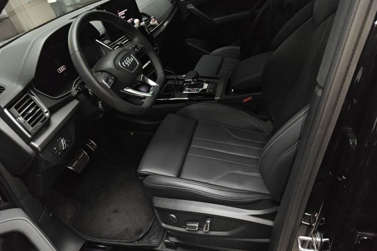 奥迪Q5L 2024款 40 TFSI 豪华动感型局部细节19