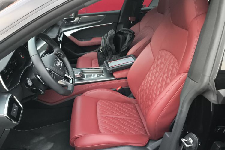 奥迪A7L 2025款 45 TFSI quattro 黑武士版中控内饰19