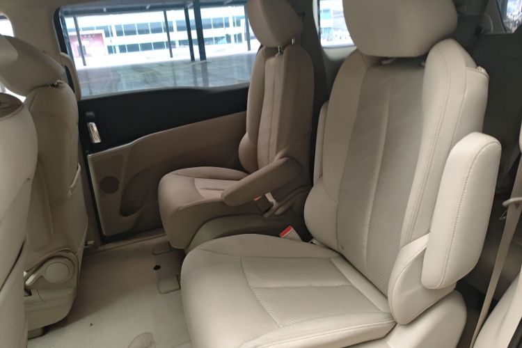 别克GL8 2021款 陆上公务舱 652T 舒适型中控内饰7004