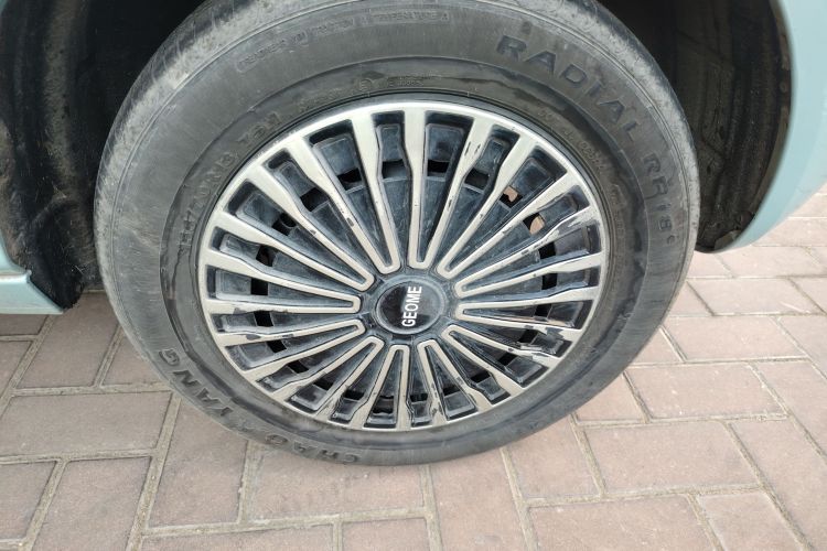 吉利银河 2023款 熊猫mini 200km 耐力熊车身外观10