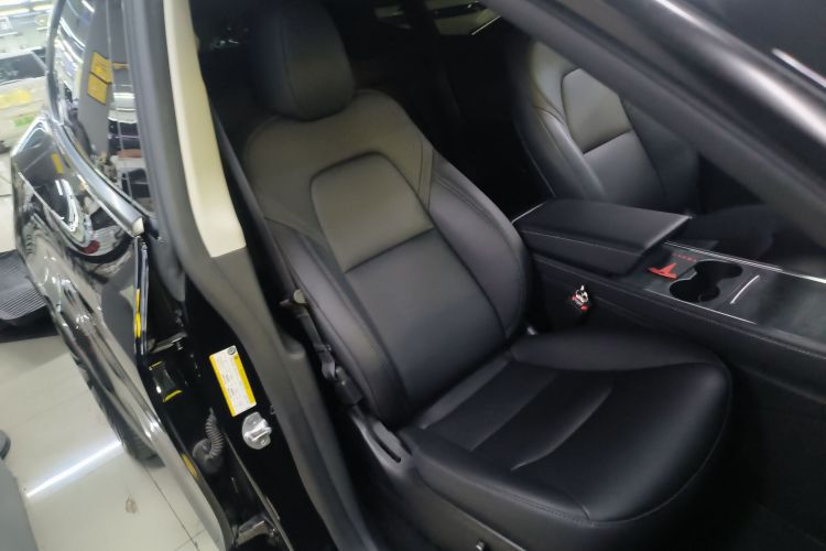 特斯拉 Model Y 2022款 改款 后轮驱动版局部细节41